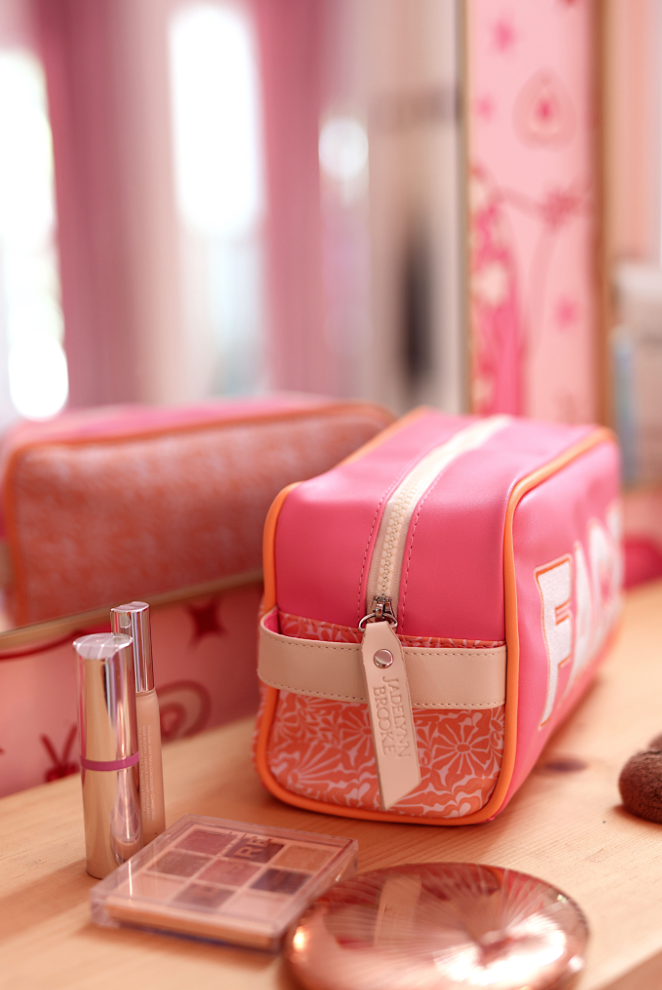 Handle Cosmetic Bag- 'Face' Embroidered (Pink/Orange/Cream)