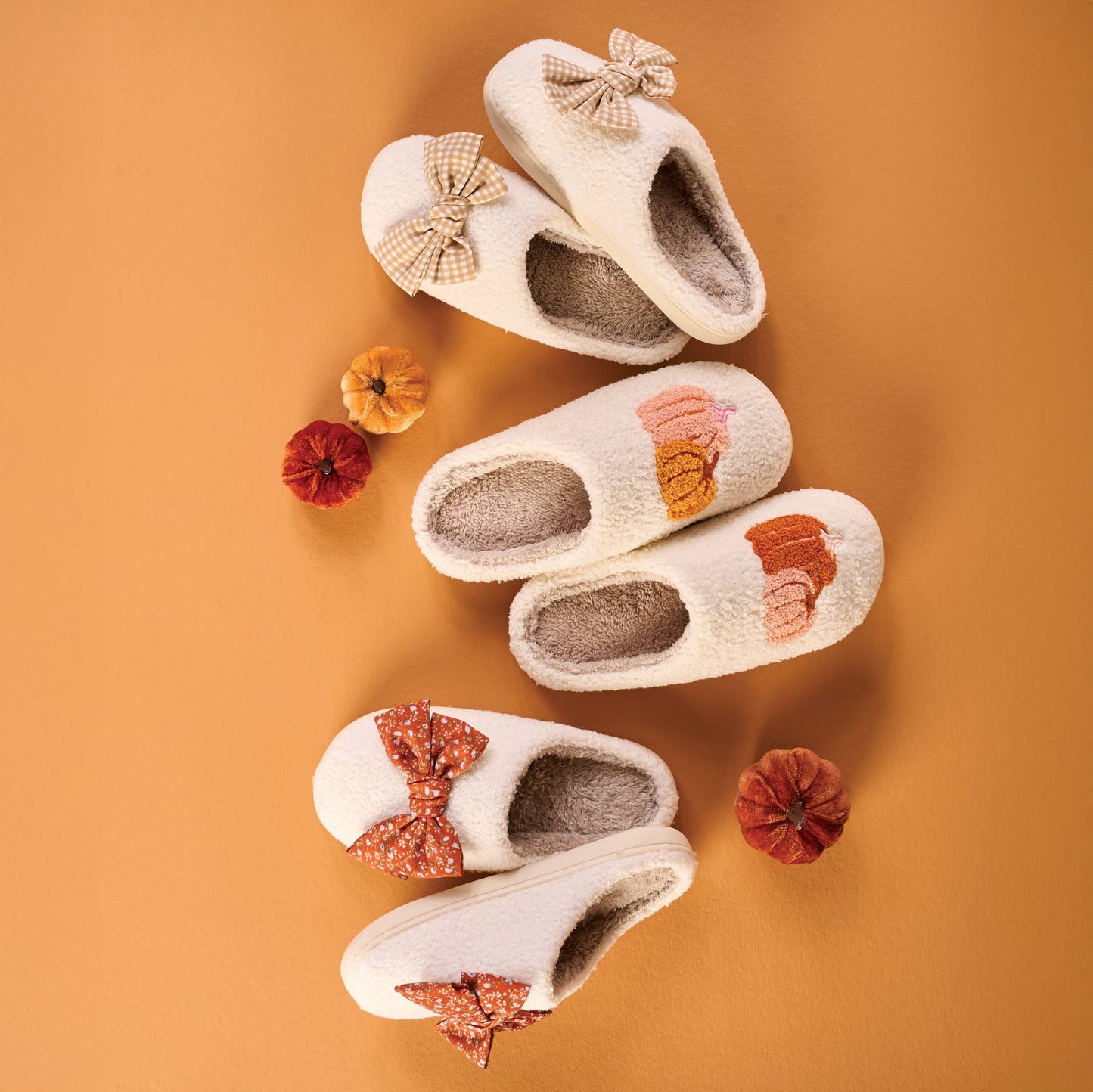 Fuzzy Slippers - Betty Bow Fall Flora: M/L