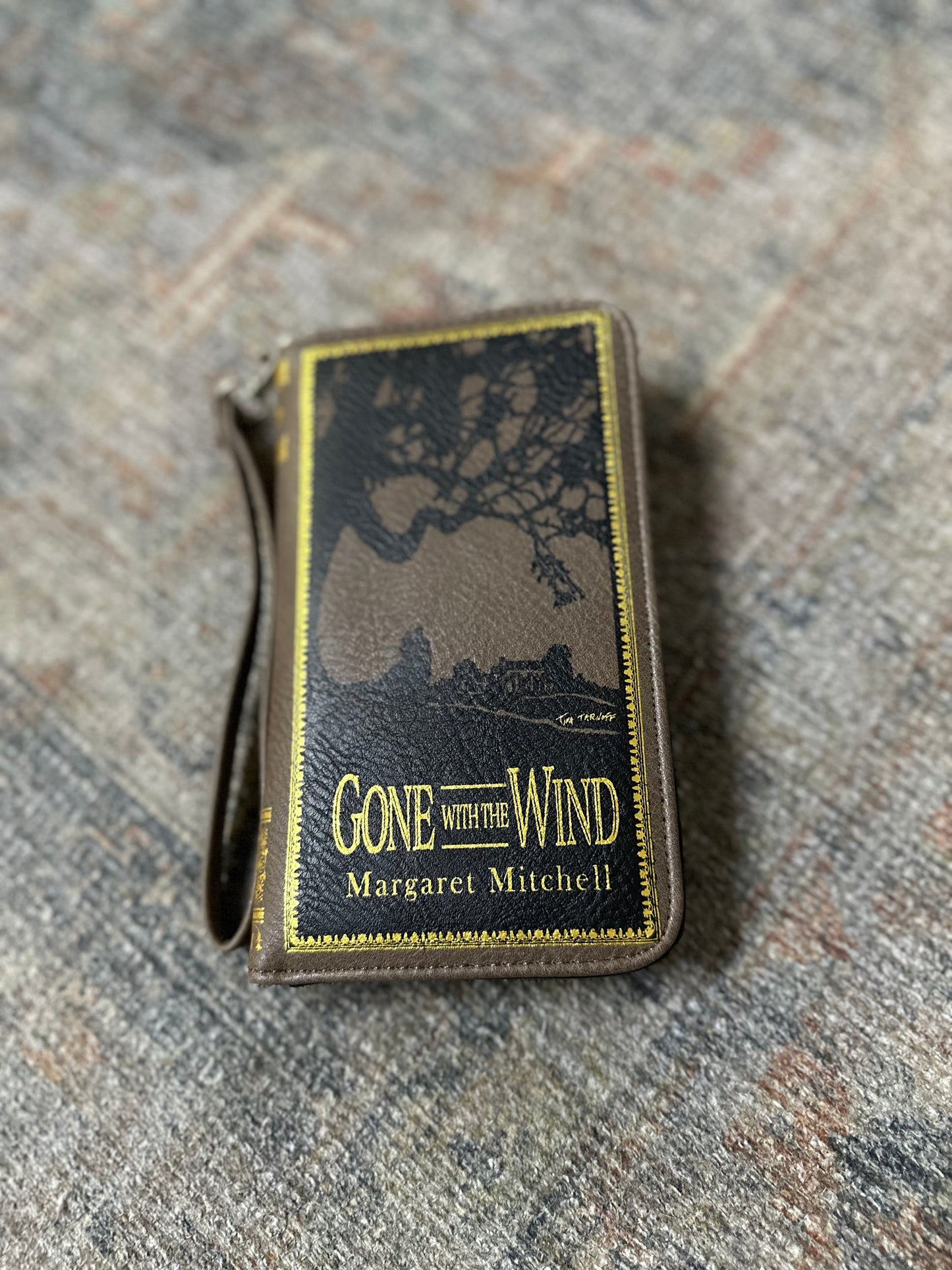 Gone with the Wind Book Wallet in Vinyl: Brown