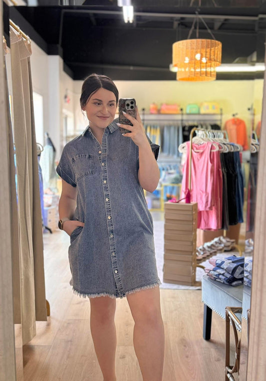 Frayed Hem Denim Shirt Dress: Lt. Wash