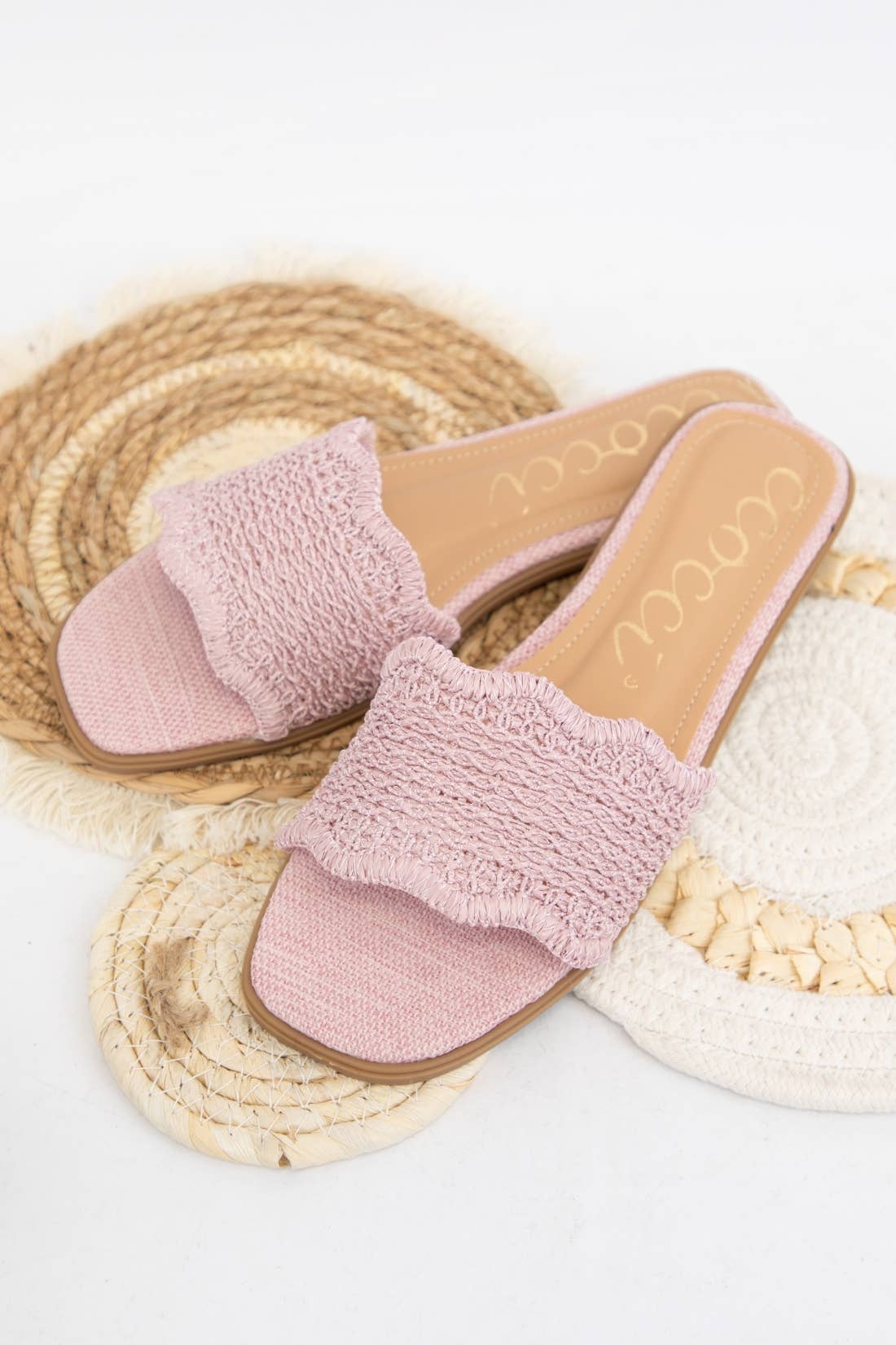 Giselle Womens Raffia Scallop Edge Slide Sandals: Blush