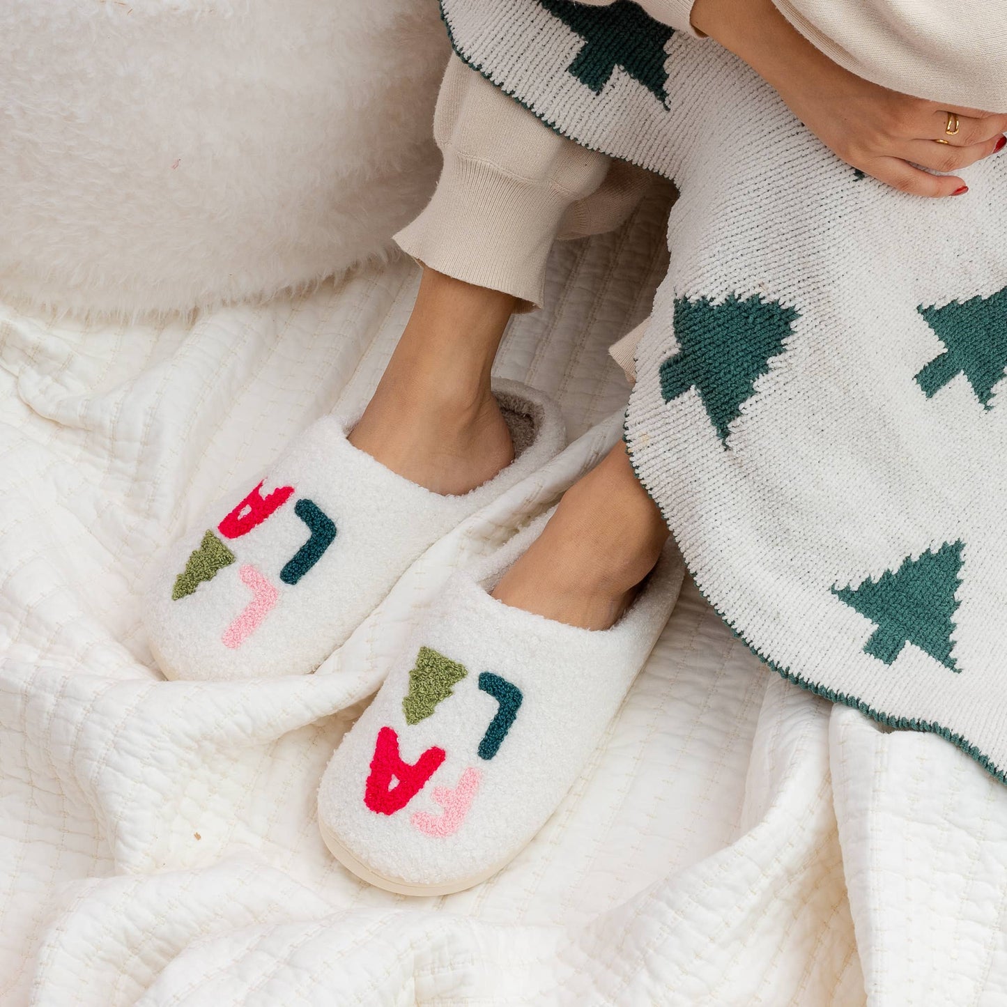 Fuzzy Holiday Slippers - Fa La La: M/L