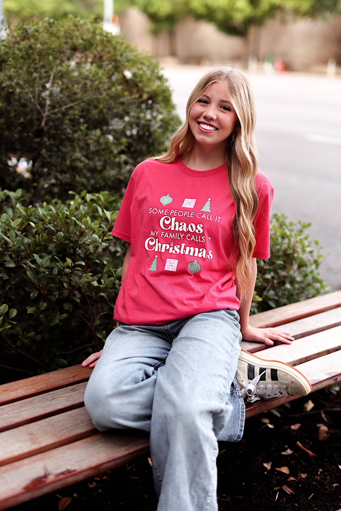 K&C Christmas Chaos - S/S (Heather Red)