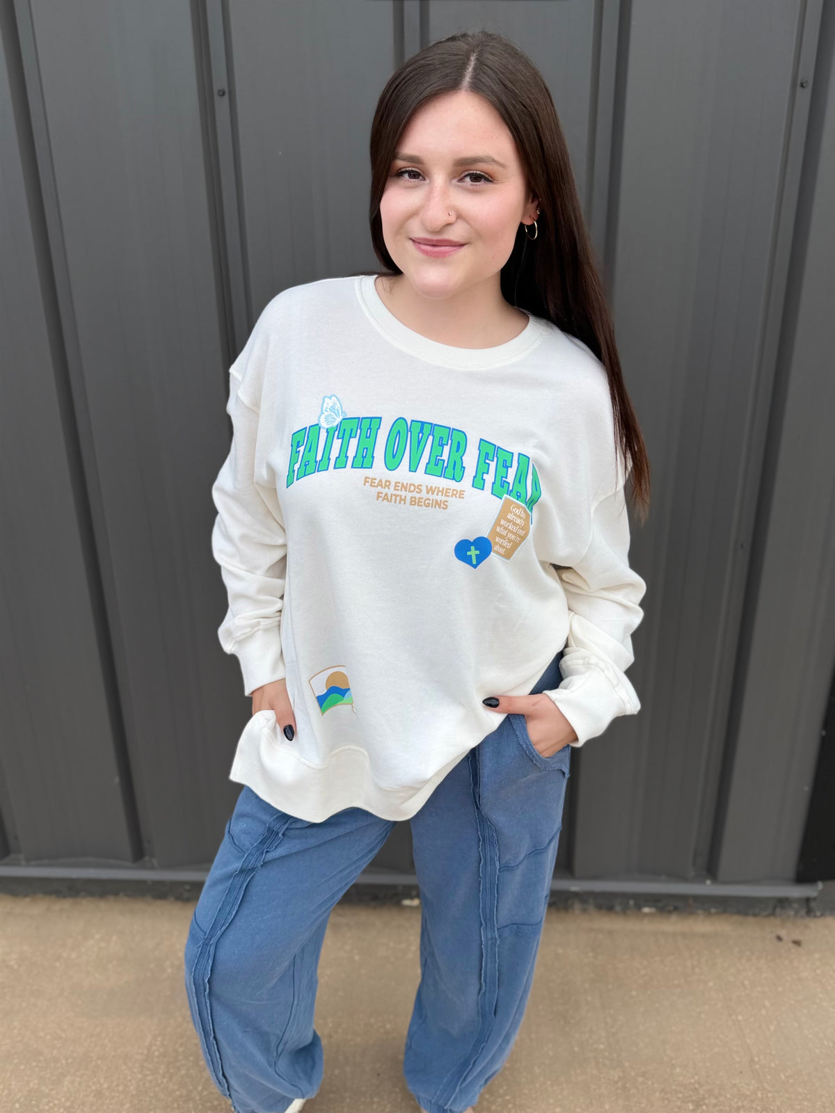 Mineral Wash Sweatshirt – Faith Over Fear – Cream