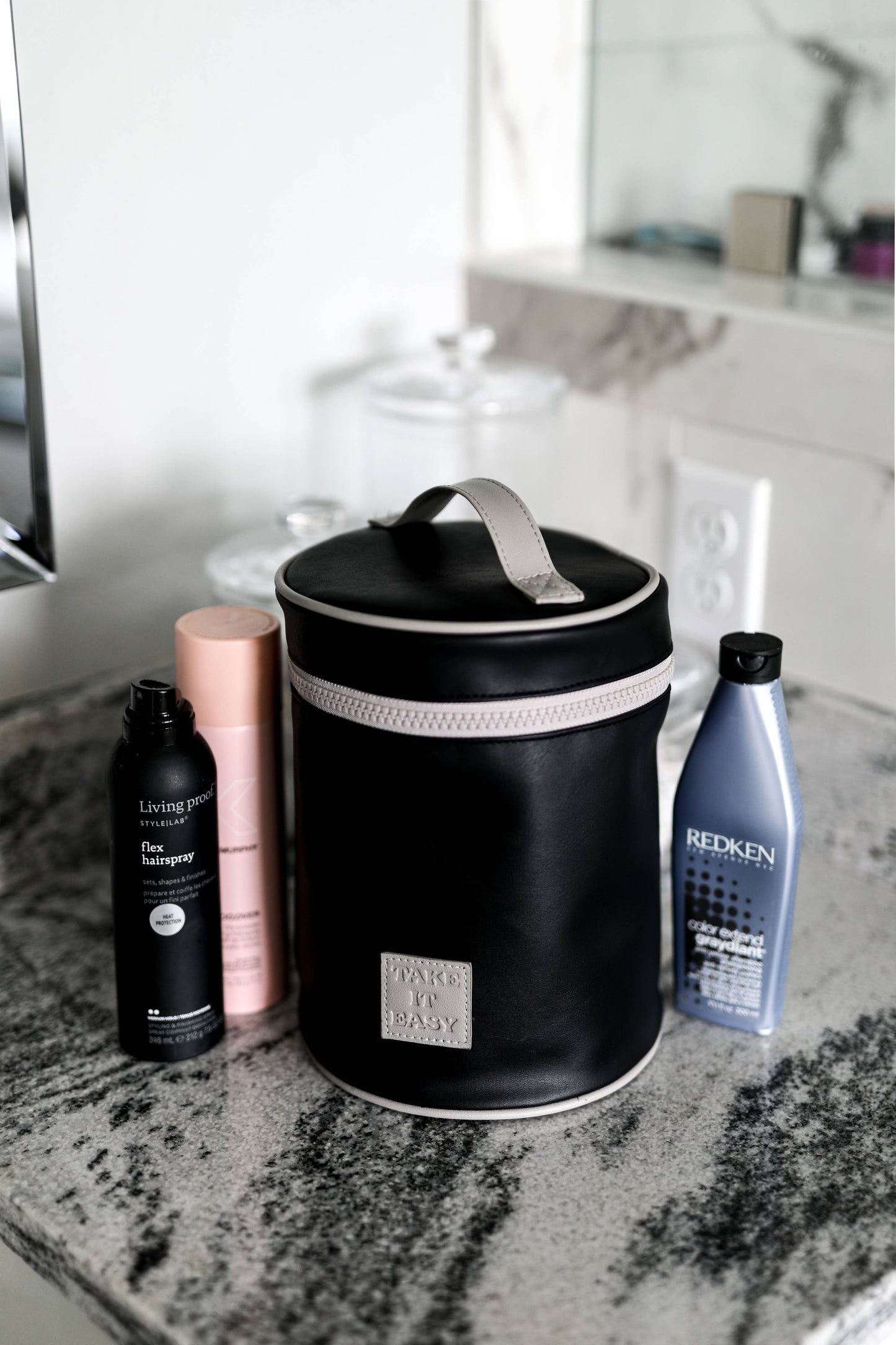 Barrel Organizer Toiletry Bag - Take It Easy (Black)