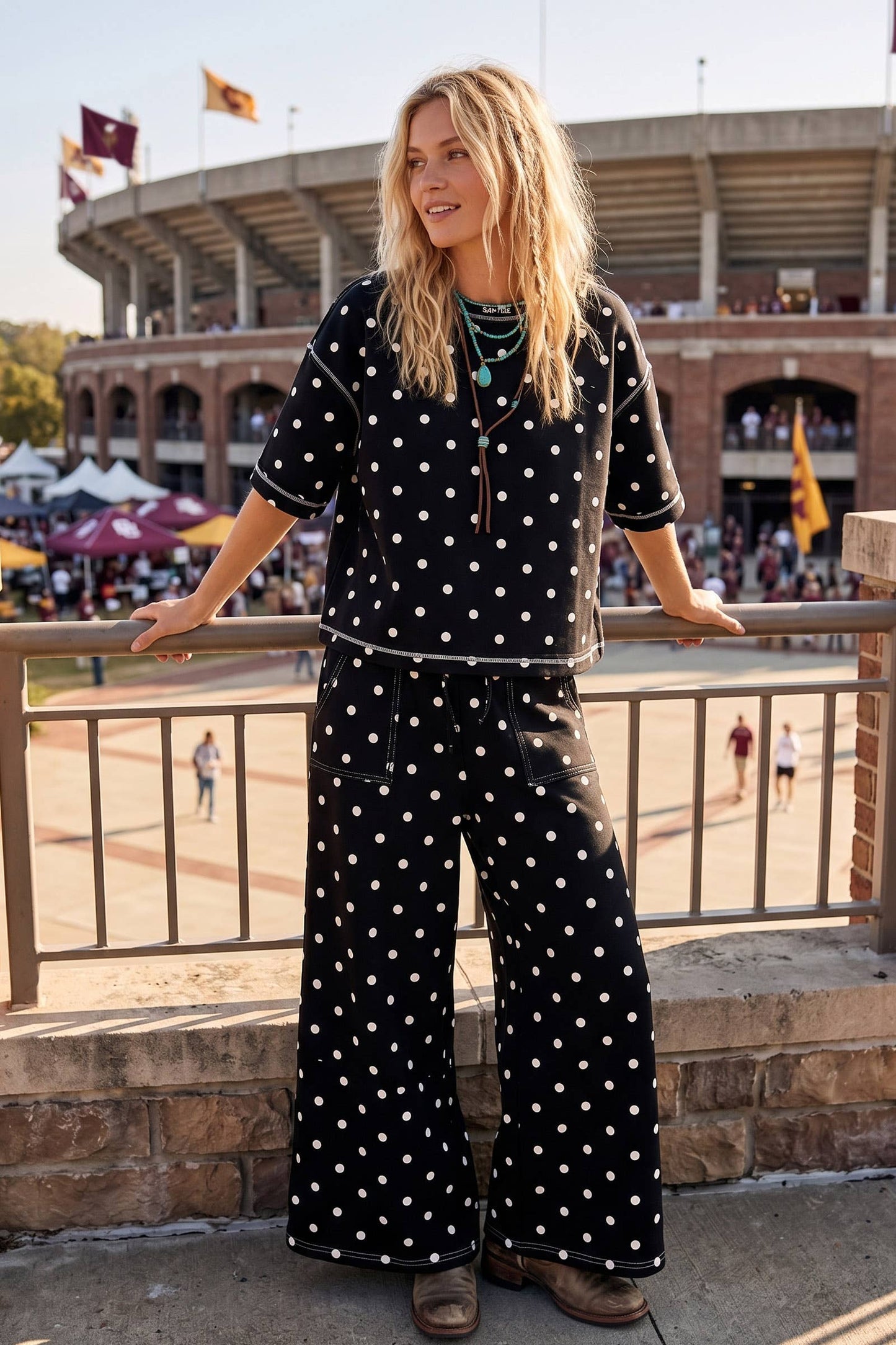 Heavy Scuba Polka Dot Short Sleeve Set: BLACK/WHITE