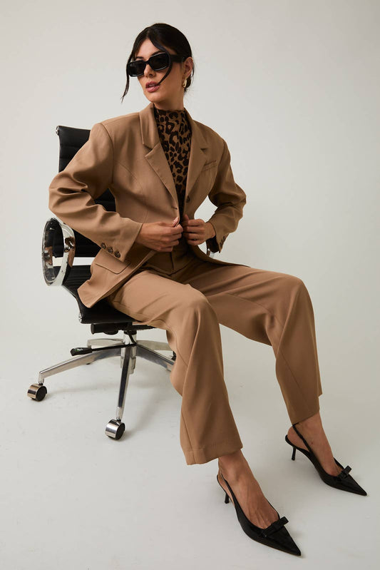 STRUCTURED SHOULDER FIT & FLARE BLAZER: TAUPE