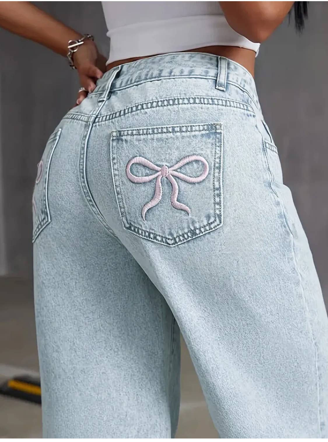 Bow Wide Leg Jeans: Light Wash