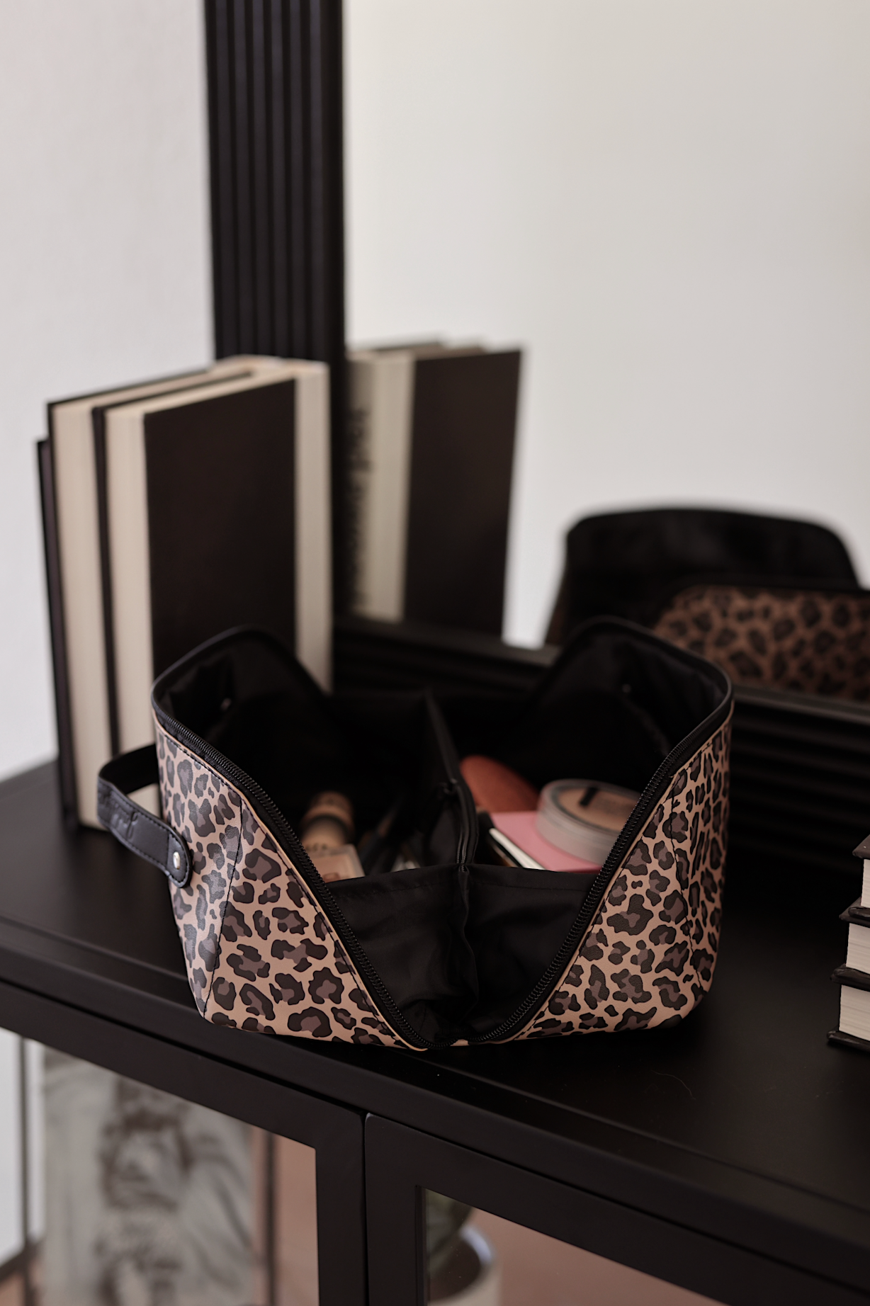 Hold-All Cosmetic Bag – Traditional Cheetah