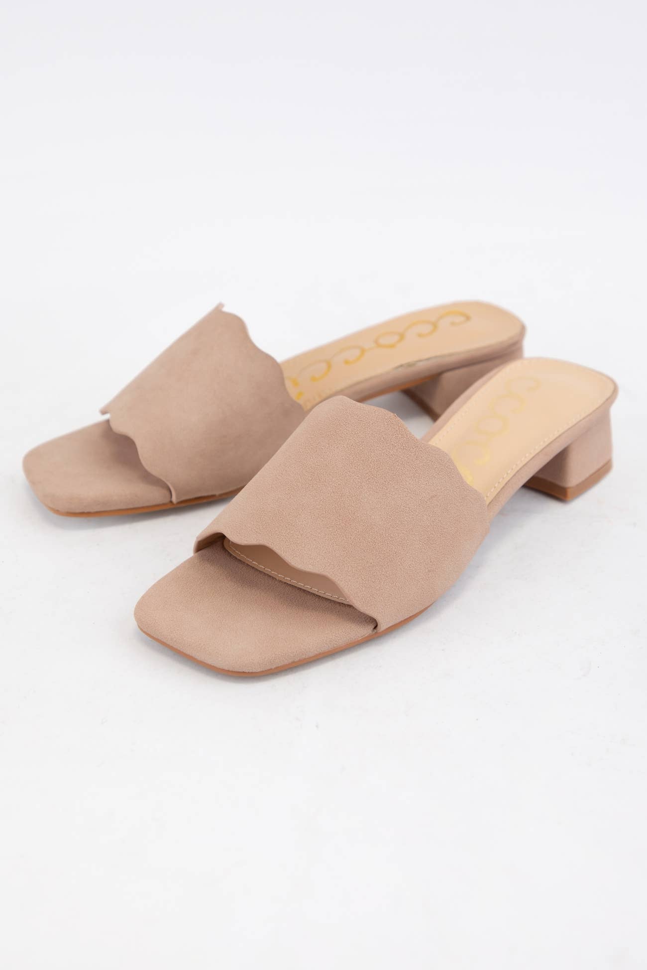 Sasha Scallop Edge Square Toe Kitten Heel Sandals: Mauve