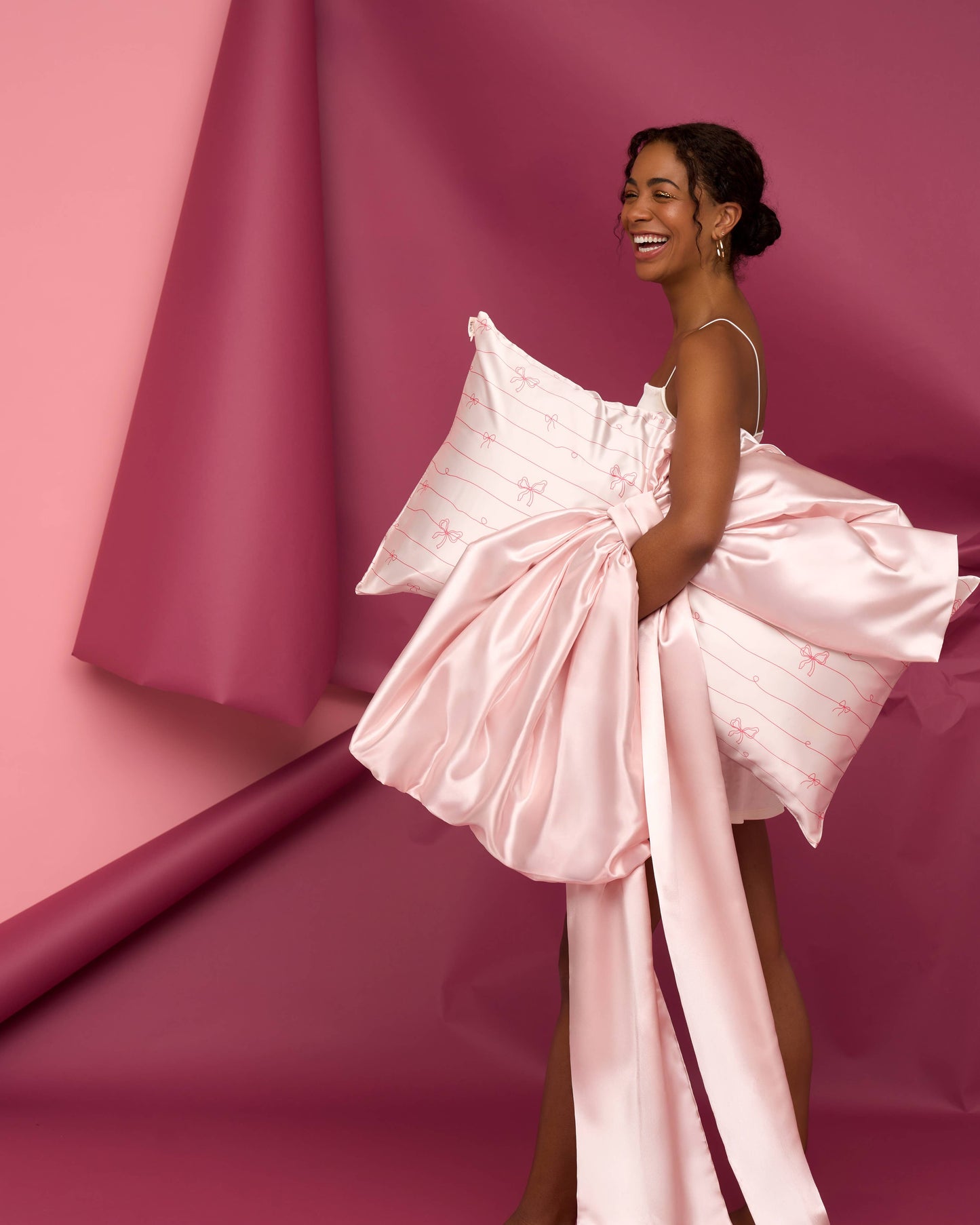 Satin Pillowcase in Striped Bows - King