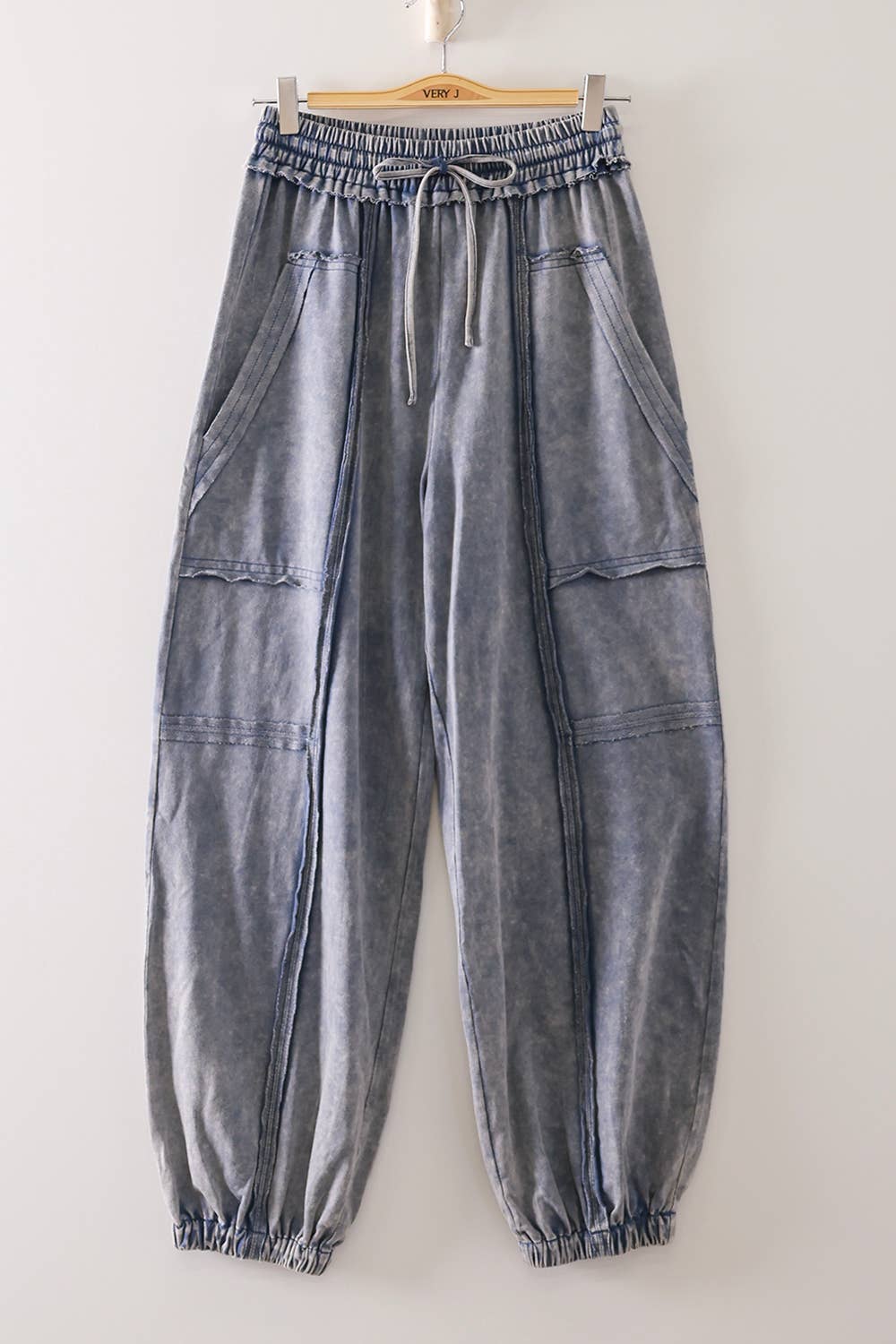 Vintage Wash Cargo Jogger Pants: Denim